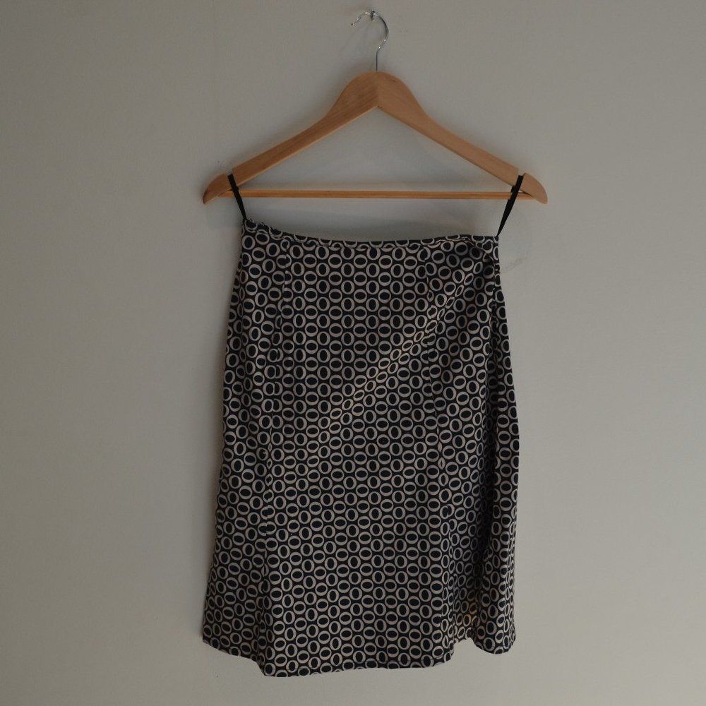 Gap Size 2 Black and White Pencil Skirt